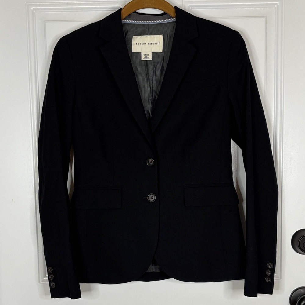 Banana Republic Women's Black Wool Single Breasted Blazer Size 0 petite stretch